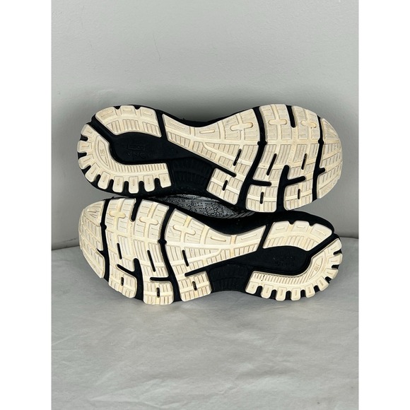 Brooks Adrenaline GTS 21 Black Gray White Women's Size 9 M 1203291B135 - Picture 8 of 8